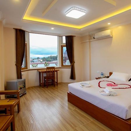 Five One Star Hotel Nyaung Shwe Eksteriør billede