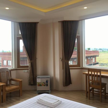 Five One Star Hotel Nyaung Shwe Eksteriør billede