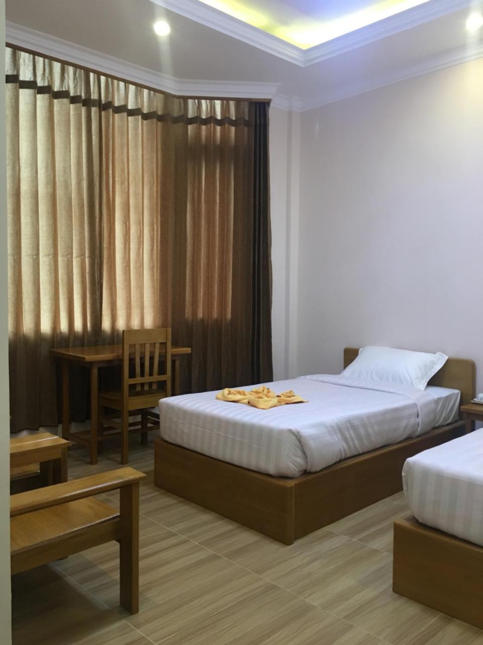 Five One Star Hotel Nyaung Shwe Eksteriør billede