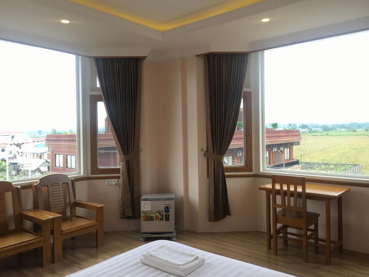 Five One Star Hotel Nyaung Shwe Eksteriør billede