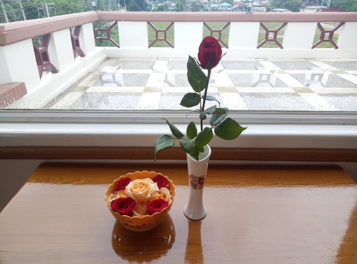 Five One Star Hotel Nyaung Shwe Eksteriør billede
